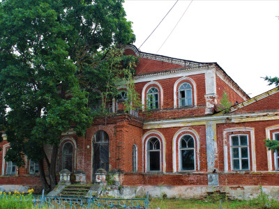 Бывшая усадьба купцов Баженовых..